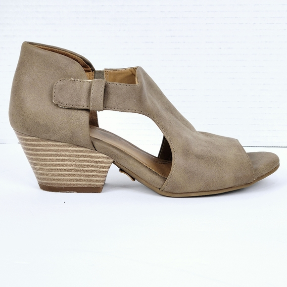 Natural Soul Daya by Naturalizer Womens 6.5 M~Sandals~Beige~Block Heel~Open Toe - Picture 10 of 11